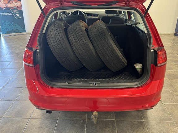 Volkswagen Golf VII 12 of 18