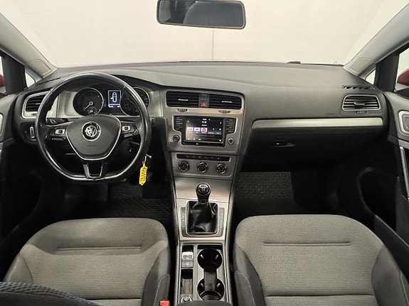 Volkswagen Golf VII 15 of 18