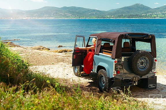 Land Rover Defender 90 4 of 5