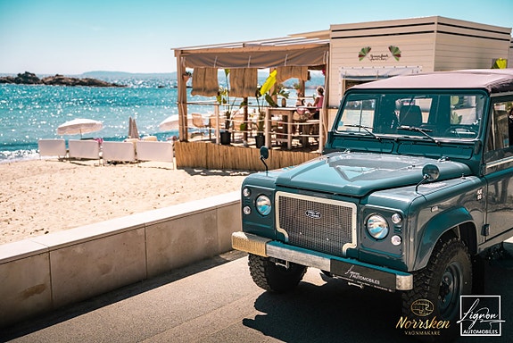 Land Rover Defender 90 3 of 5