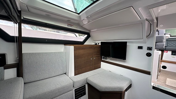 Axopar 37 Brabus -2019 17 of 19