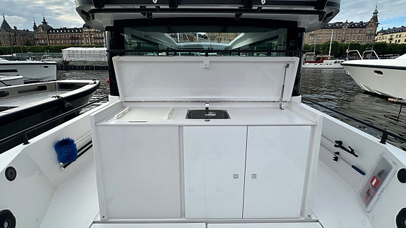 Axopar 37 Brabus -2019 6 of 19