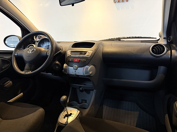 Toyota Aygo 11 of 15