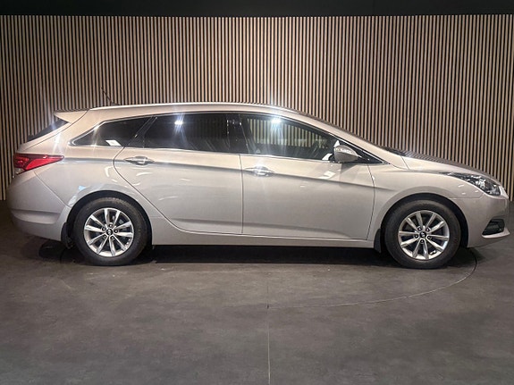 Hyundai i40 3 of 24