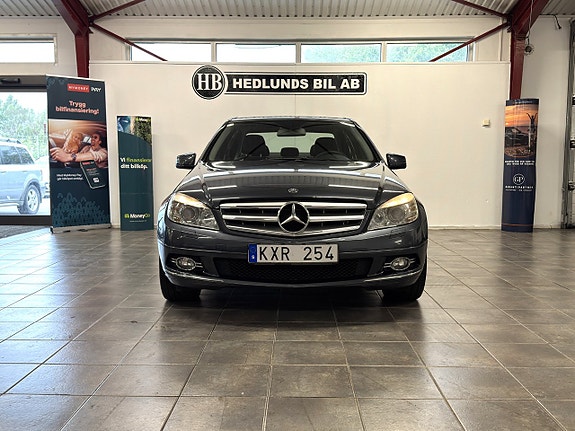 Mercedes-Benz C220 6 of 19