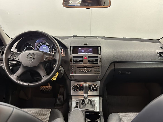 Mercedes-Benz C220 16 of 19