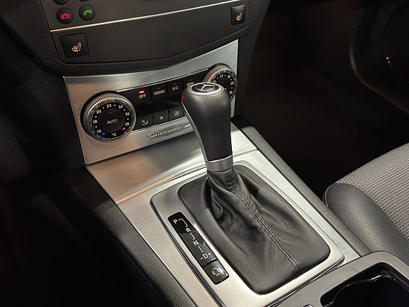 Mercedes-Benz C220 19 of 19