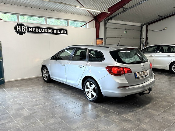 Opel Astra 10 of 17