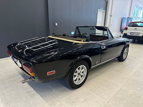 Fiat Spider 10 of 21