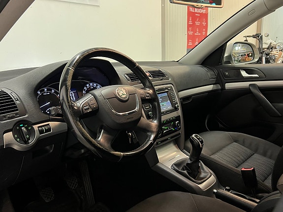 Skoda Octavia 10 of 24