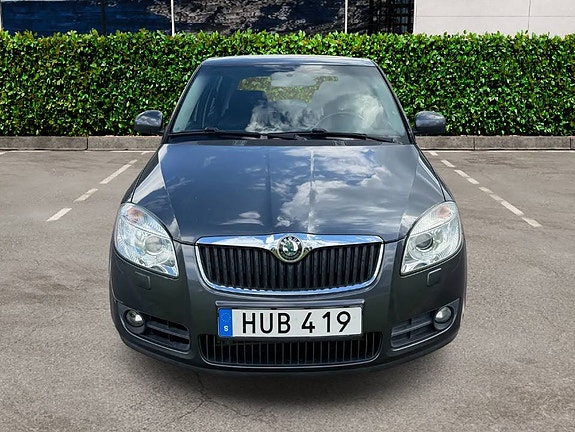 Skoda Fabia 2 of 5