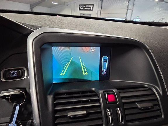 Volvo XC60 11 of 12