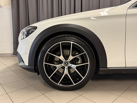 Mercedes-Benz E220 d 28 of 30