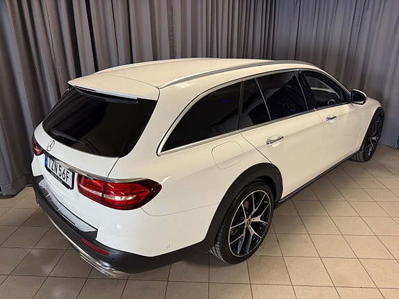 Mercedes-Benz E220 d 30 of 30