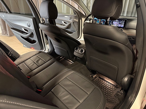 Mercedes-Benz E220 d 22 of 30