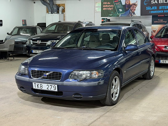 Volvo S60 3 of 5