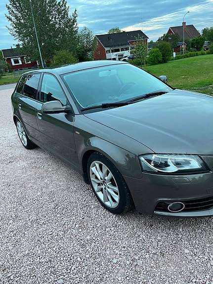 Audi A3 4 of 5