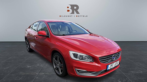 Volvo S60 3 of 5