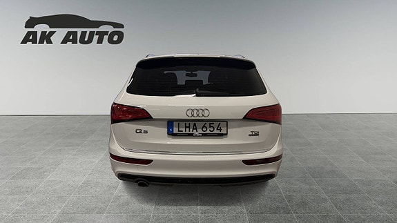 Audi Q5 4 of 5