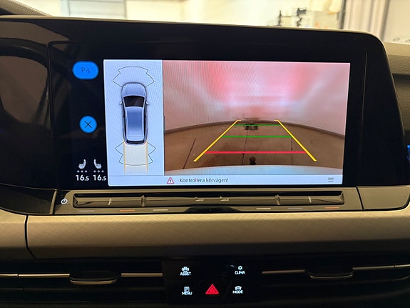 Volkswagen Golf Alltrack 16 of 23
