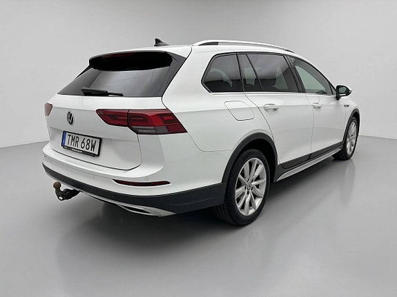 Volkswagen Golf Alltrack 3 of 23