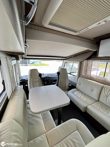 Frankia 840GD F-LINE / Hydrauliska stödben, AC Bodel. Perfekta bilen för campi 7 of 21