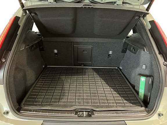 Volvo XC40 14 of 15