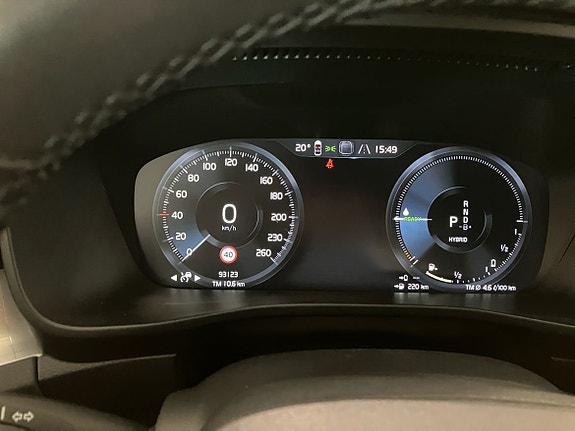 Volvo XC40 12 of 15