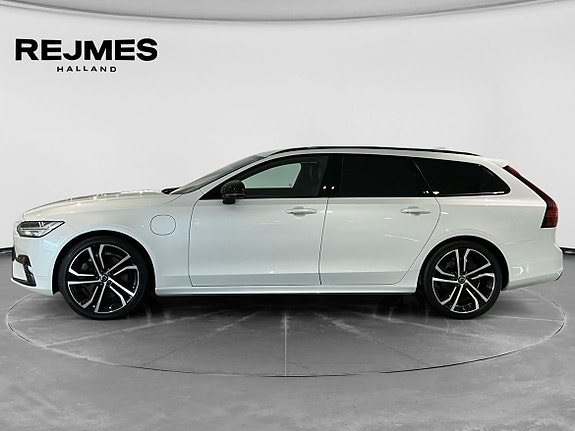 Volvo V90 3 of 5