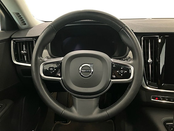 Volvo V90 10 of 14