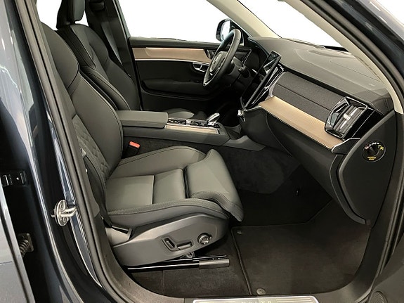 Volvo XC90 5 of 5