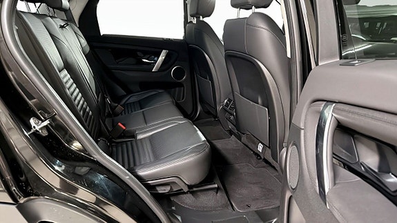 Land Rover Discovery Sport 4 of 5