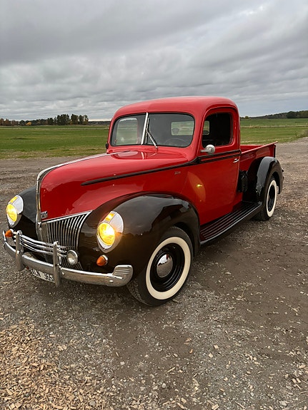 Ford V8 2 of 5
