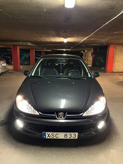 Peugeot 206 2 of 5