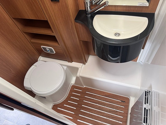 Fiat Dethleffs Campervan Fiat 2.3 Multijet 15 of 23