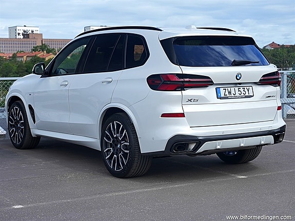 BMW X5 3 of 5