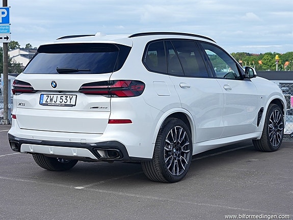 BMW X5 4 of 5