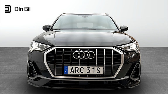 Audi Q3 4 of 5