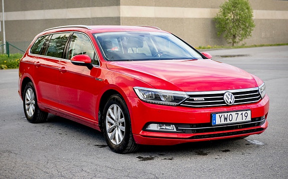 Volkswagen Passat 2 of 5