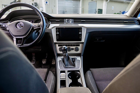 Volkswagen Passat 13 of 13
