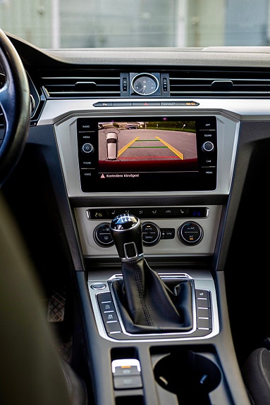 Volkswagen Passat 11 of 13