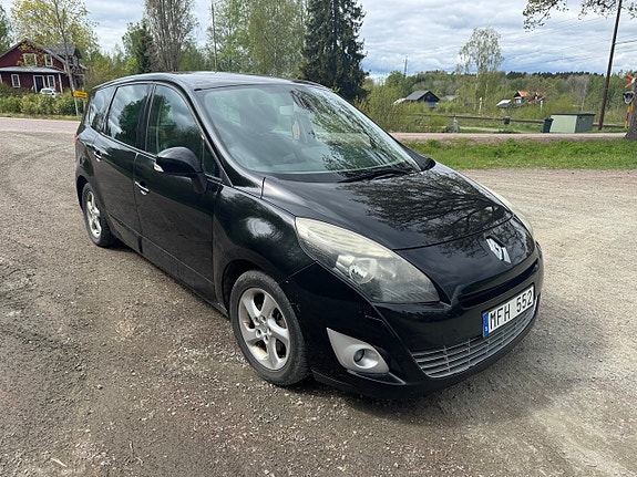 Renault Grand Scenic III 11 of 16