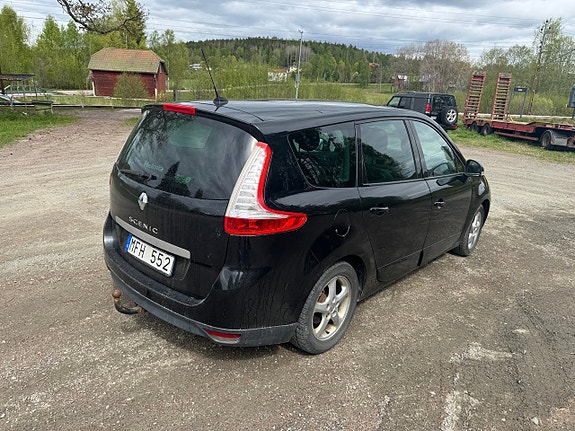 Renault Grand Scenic III 9 of 16