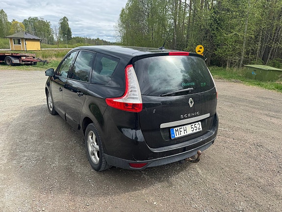 Renault Grand Scenic III 6 of 16