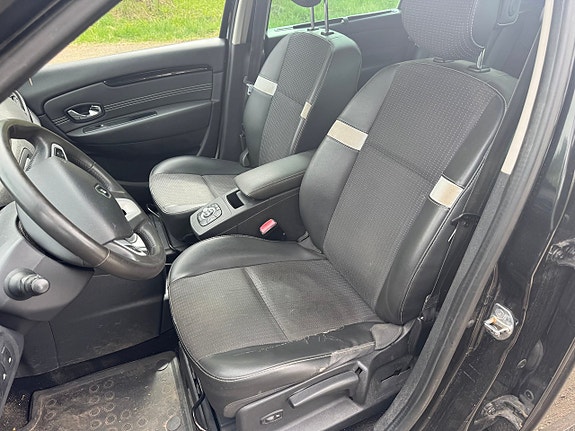 Renault Grand Scenic III 14 of 16
