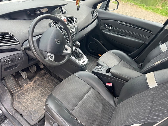 Renault Grand Scenic III 15 of 16