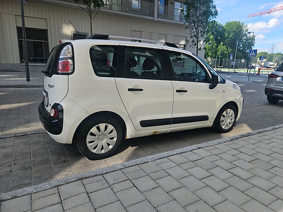 Citroen C3 Picasso 2 of 5