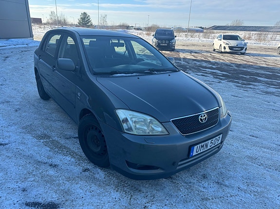 Toyota Corolla 8 of 13