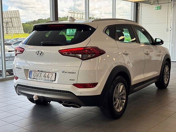 Hyundai Tucson 3 of 5