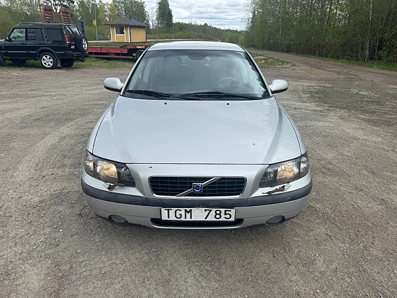 Volvo S60 9 of 12